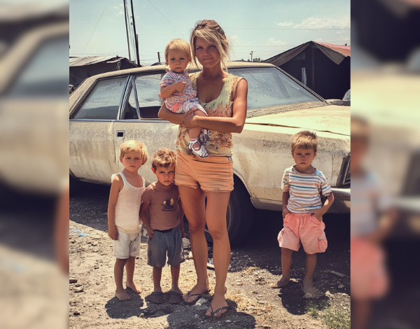 Single Mom of Four Buys Used Car Owner Tells Her to Look In Trunk When She Gets Home